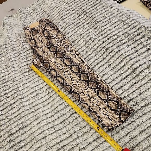Snakeskin print high rise skinny Zara pants size 12, new with tags! - Picture 12 of 12
